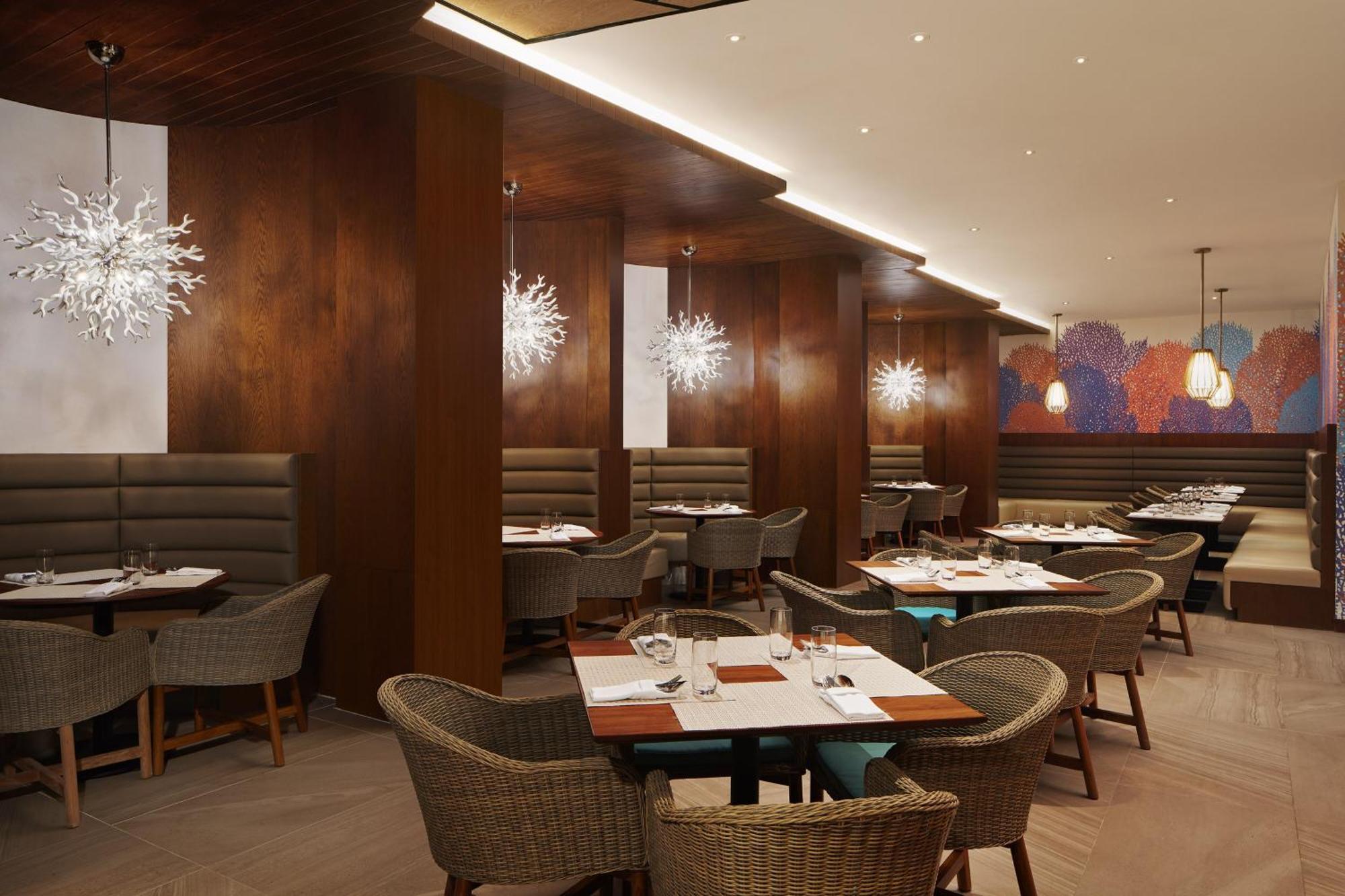 The Westin Desaru Coast Resort Buitenkant foto The interior of the restaurant