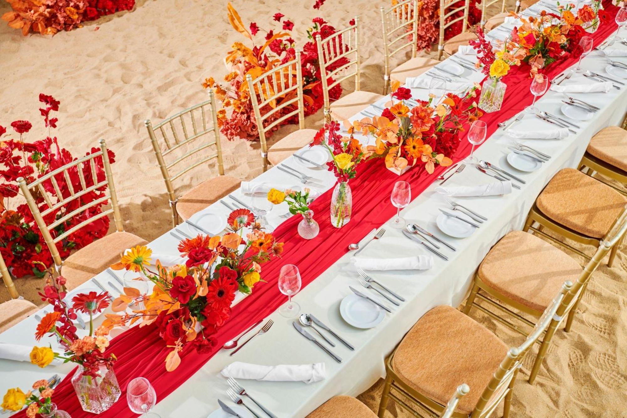 The Westin Desaru Coast Resort Buitenkant foto A table runner